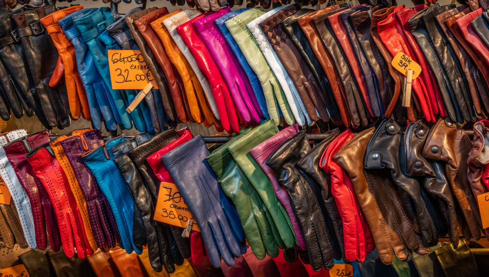 Florence is known for its leather goods, but beware of markets selling “genuine Italian leather” that’s actually cheap knockoffs. If the price seems too good to be true, it probably is. <br> Insider Tip: Visit reputable shops like Scuola del Cuoio or Madova Gloves for high-quality, genuine leather products.
