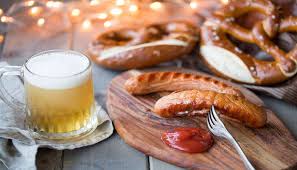 Save your Euros where it counts! Steer clear of those shiny, overpriced eateries lurking around Marienplatz and the Viktualienmarkt. Dig deeper into Munich’s side streets for authentic Bavarian cuisine that won’t have your wallet wailing in despair.