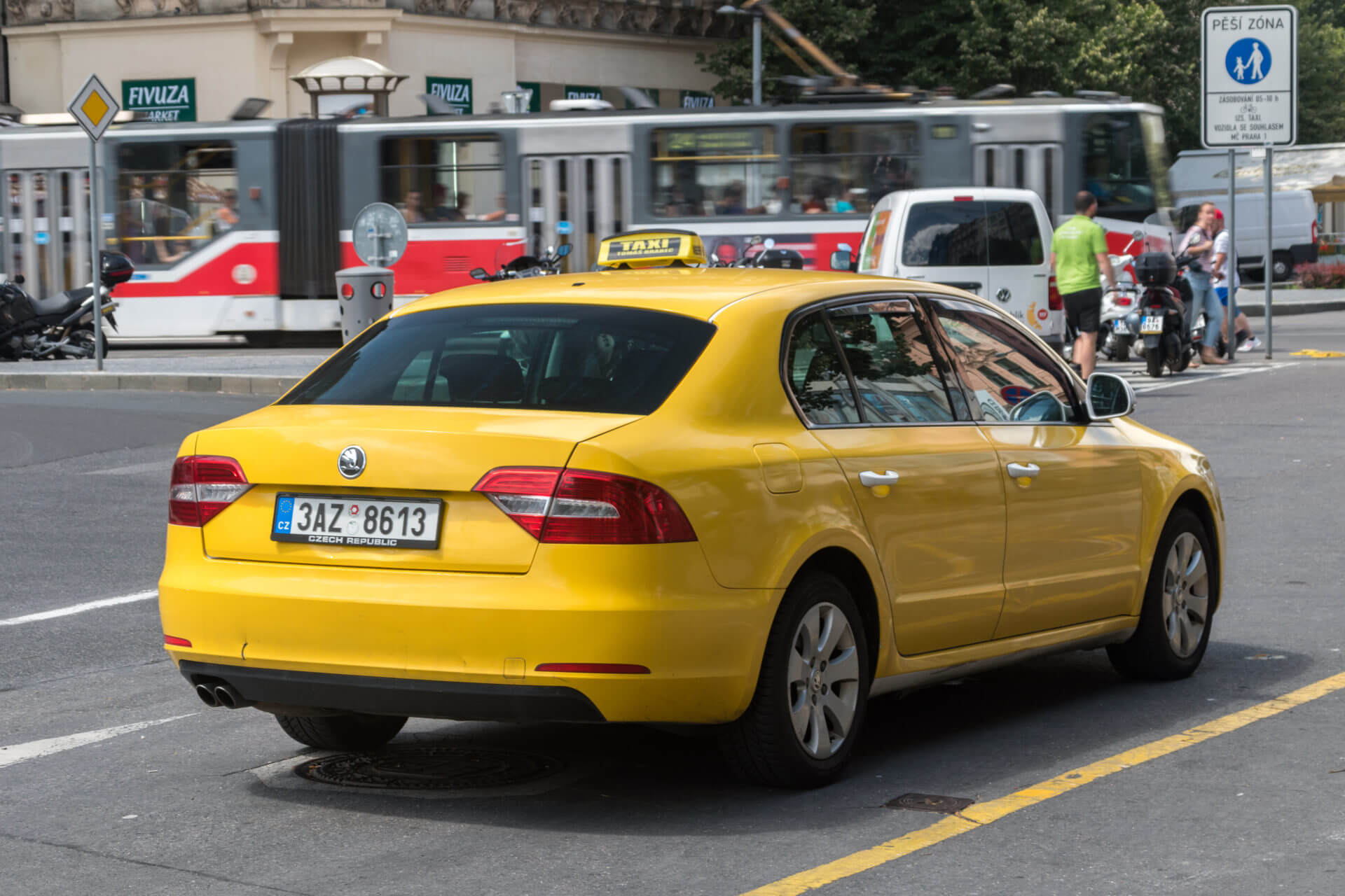 Unlicensed taxi drivers, especially those around train stations and tourist attractions, often overcharge or take longer routes. Use reputable taxi services, apps like Bolt or Uber, or have your hotel arrange a taxi for you to ensure fair pricing and safe travel.
