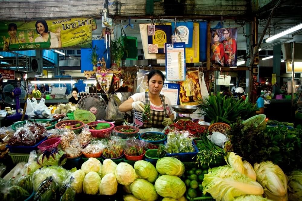 free tour guide to bangkok - market