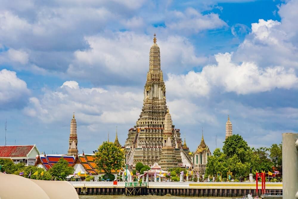 free tour guide to bangkok - temple trap