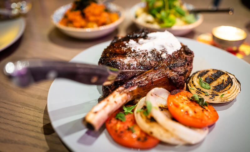 Restaurants near popular sites may charge exorbitant prices for mediocre food, and some even add hidden fees for bread, water, or service.<br> Insider Tip: Check the menu for any hidden charges before ordering and opt for places with transparent pricing and good reviews.