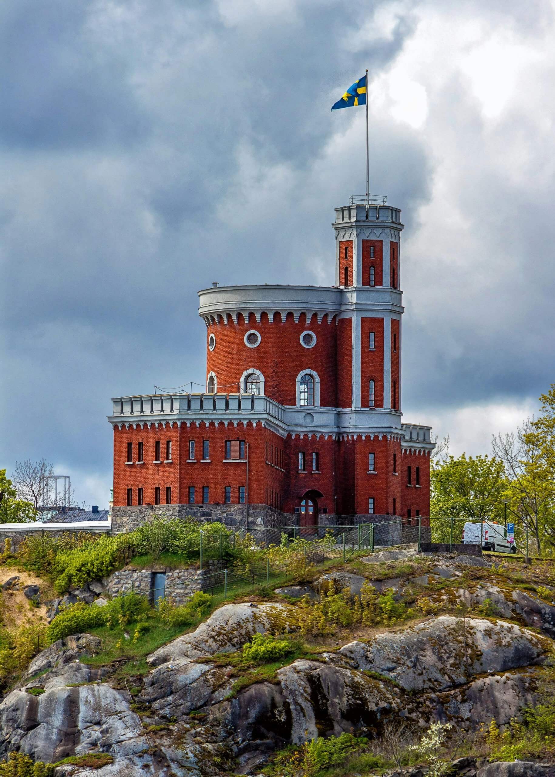 free tour guide to stockholm - red tower