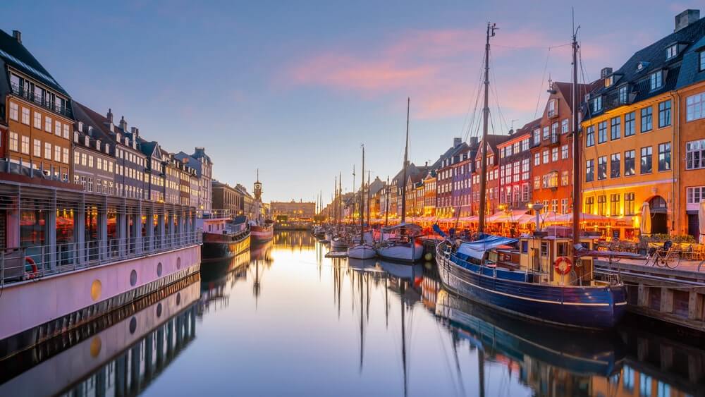 free tour guide to copenhagen - harbour