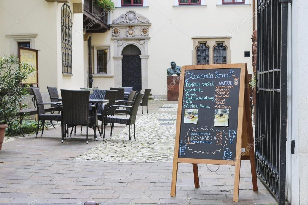 Some Old Town restaurants have different menus (and prices) for tourists and locals. If the waiter refuses to show you the Polish menu or prices seem suspiciously high, consider it a red flag. Pro tip: Restaurants with menu photos outside are usually tourist traps.