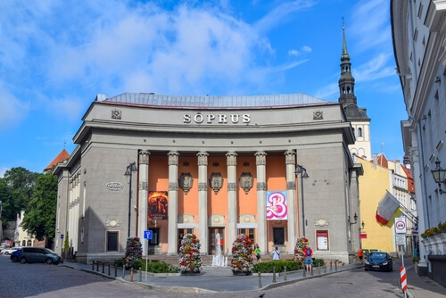 shutterstock 2509693739