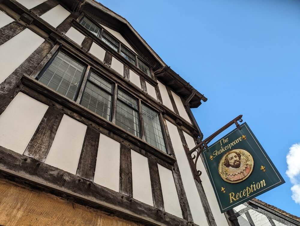 free tour guide to Stradford-upon-Avon 4