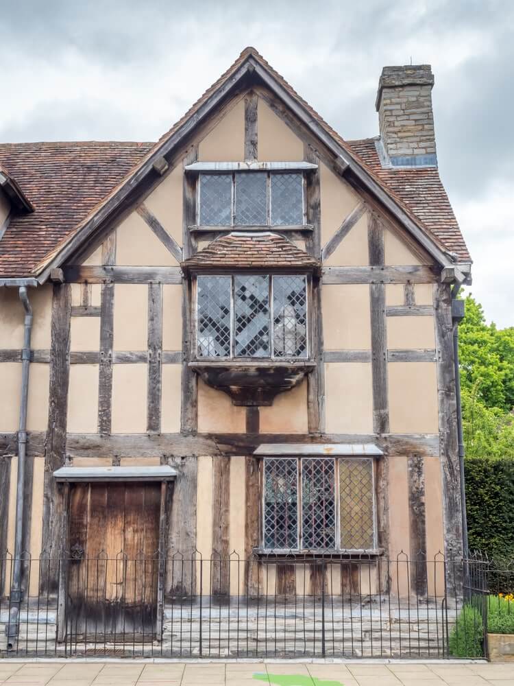 free tour guide to Stradford-upon-Avon 3