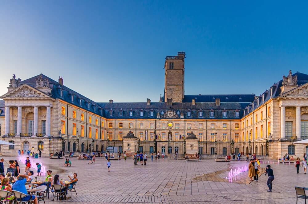 free tour guide to dijon - eco tour