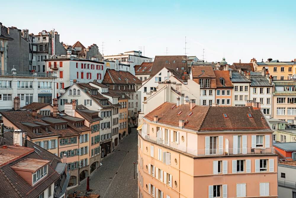 Geneva’s Old Town Secrets: A Walk Through History and Chocolate 10 shutterstock 2315920147 min