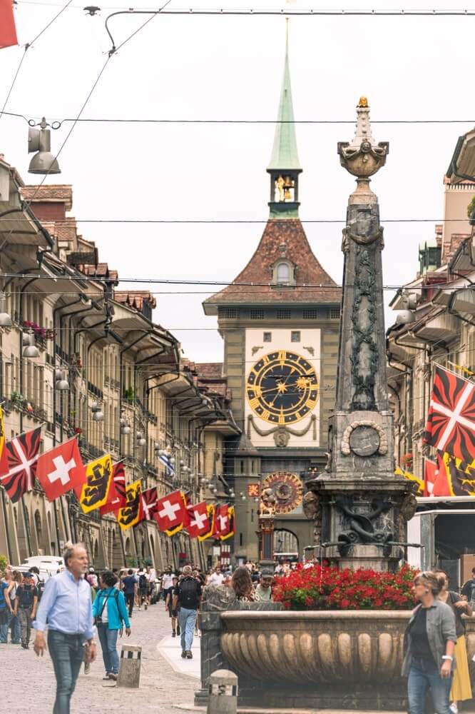 free tour guide to bern 1 2