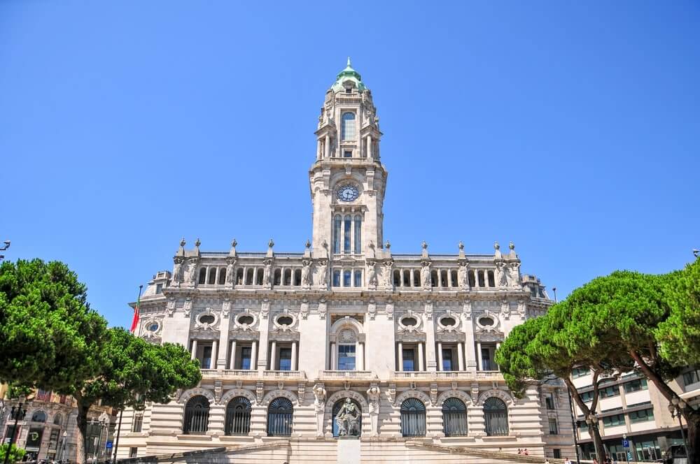 shutterstock 2580503705 min