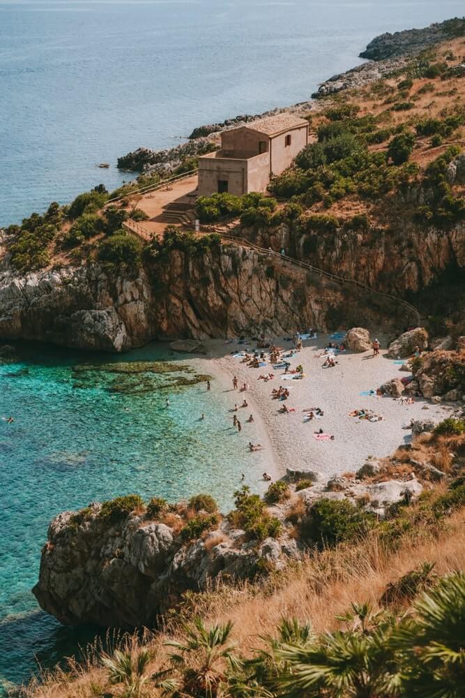 shutterstock 2440570667 min