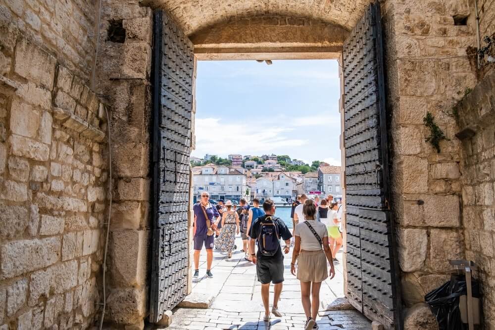 shutterstock 2509197465 min