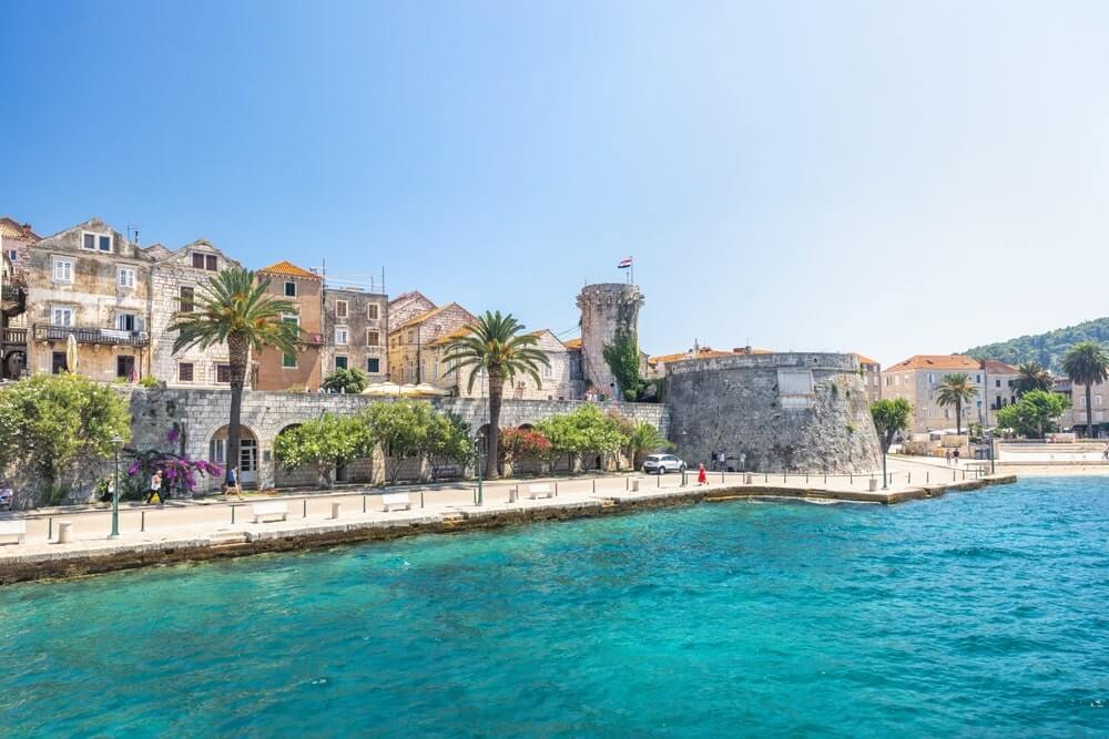 shutterstock 2607589315 min