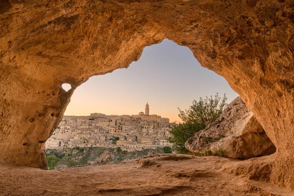 shutterstock 2626681577 min