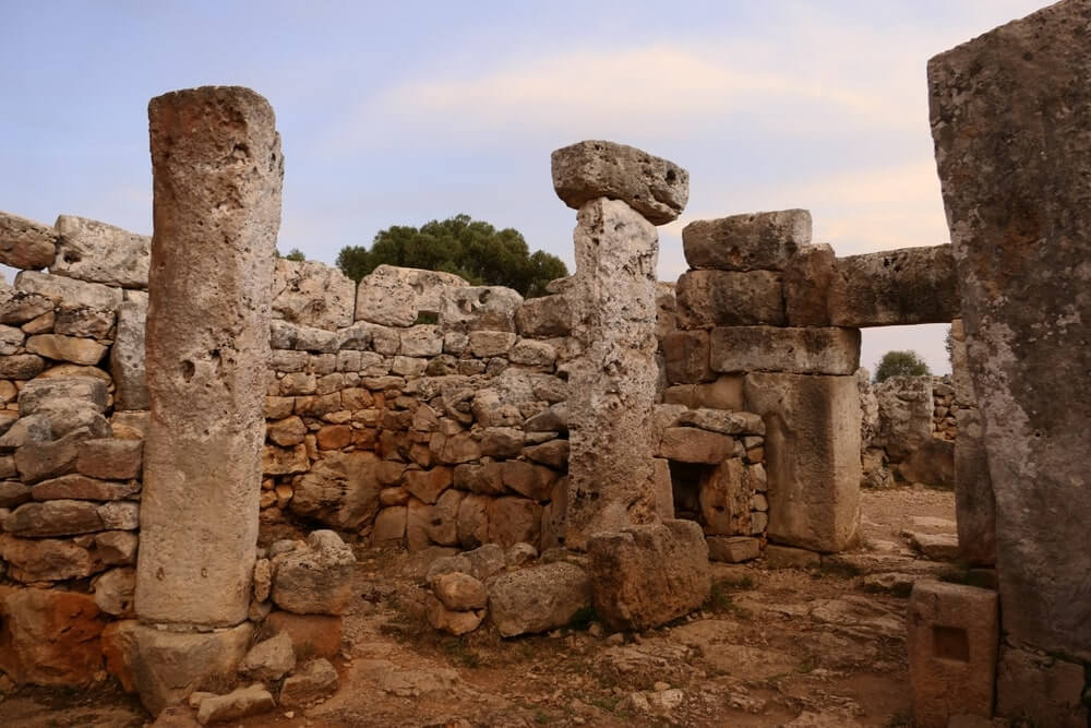 shutterstock 2536526433 min