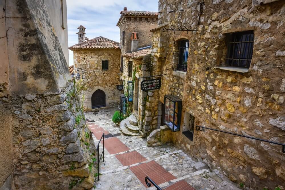 shutterstock 2557203571 min