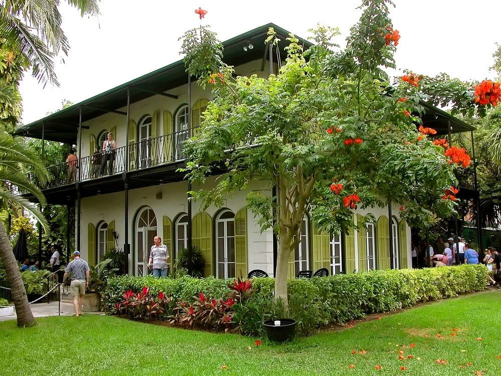 free tour guide to key west - hemingway
