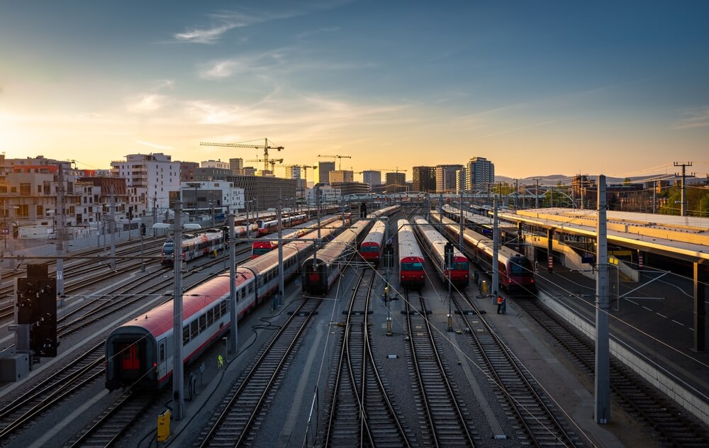 shutterstock 2121305507